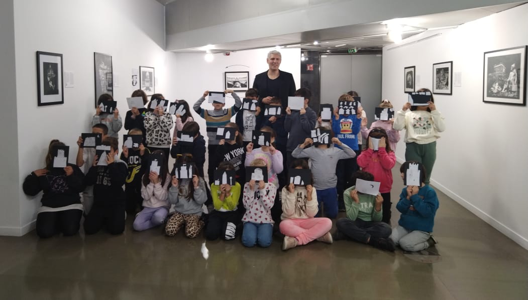 A large group of children at the Teloglion exhibition