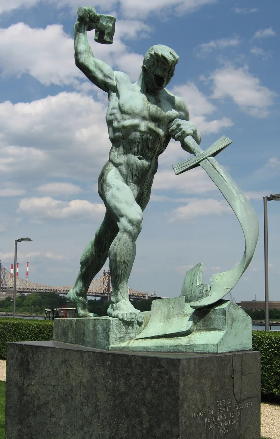 Evgeniy Vuchetich, Let Us Beat Swords into Ploughshares, United Nations Headquarters